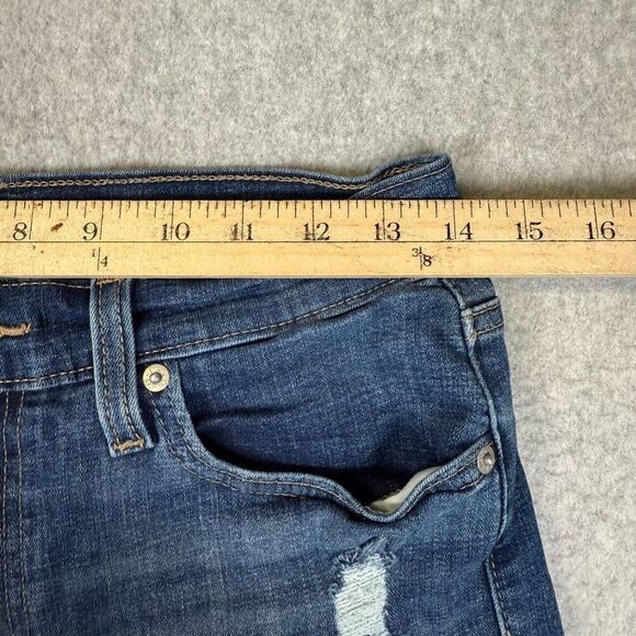 Levis Women Size 27 Mid Length Denim Shorts Blue Distressed 4" Inseam Cuffed Hem - Picture 3 of 7